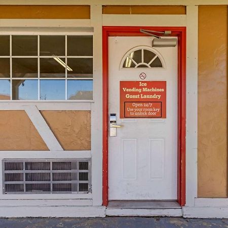 Econo Lodge Pryor Creek Kültér fotó