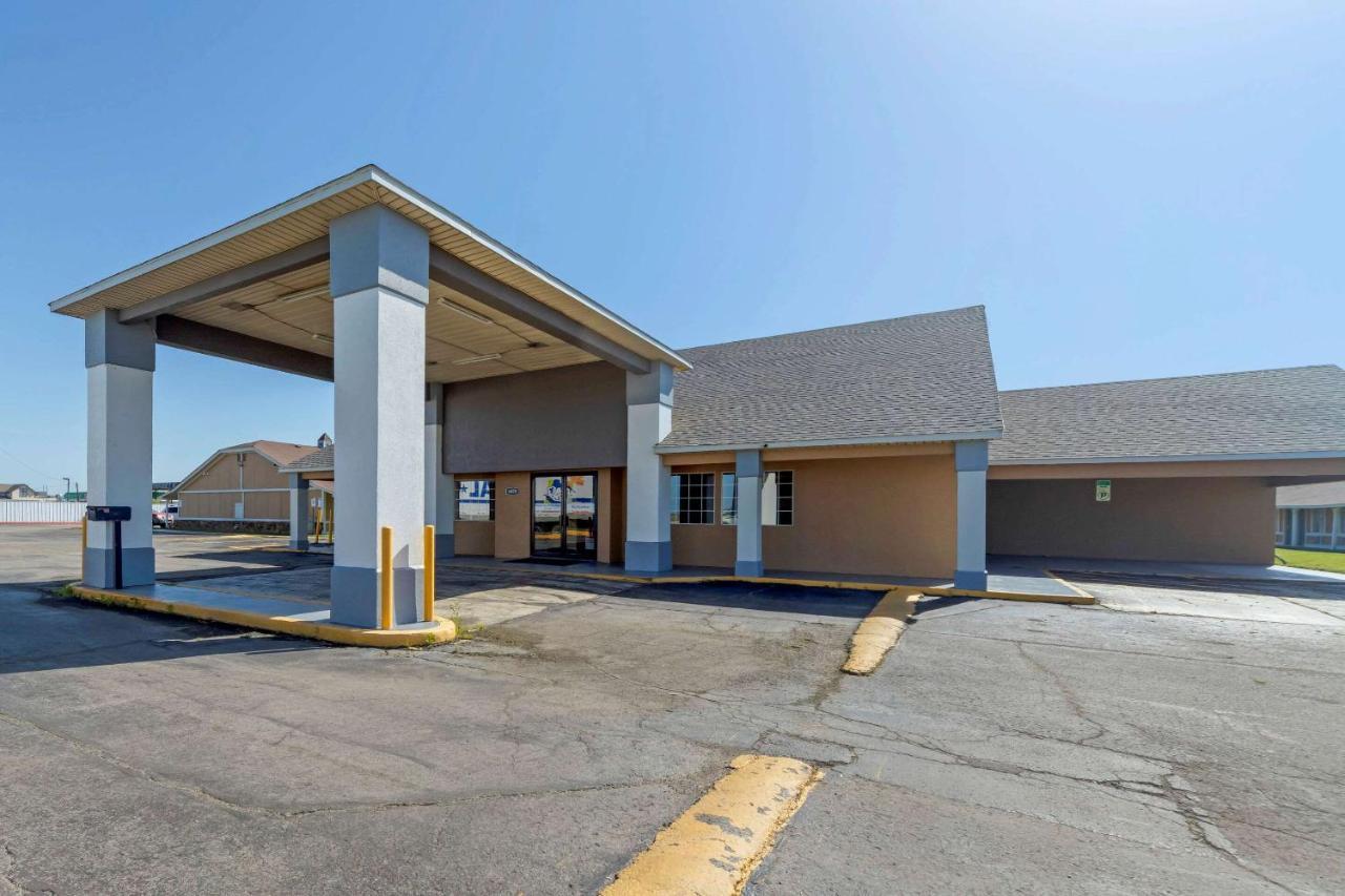 Econo Lodge Pryor Creek Kültér fotó