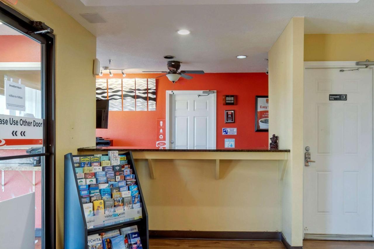 Econo Lodge Pryor Creek Kültér fotó