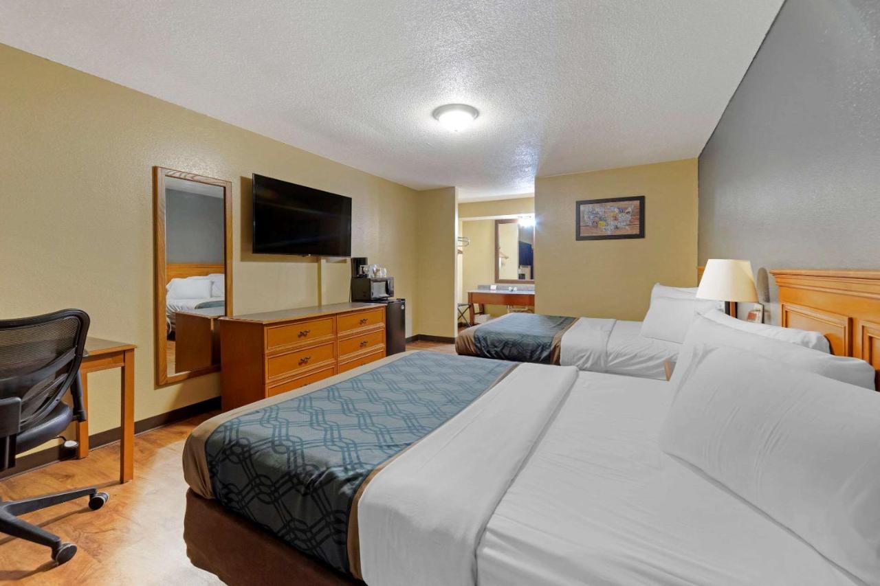 Econo Lodge Pryor Creek Kültér fotó