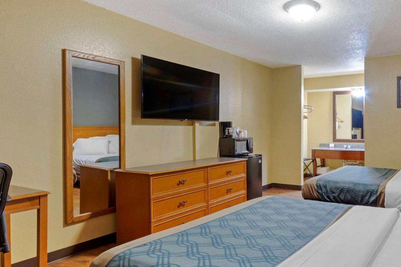 Econo Lodge Pryor Creek Kültér fotó