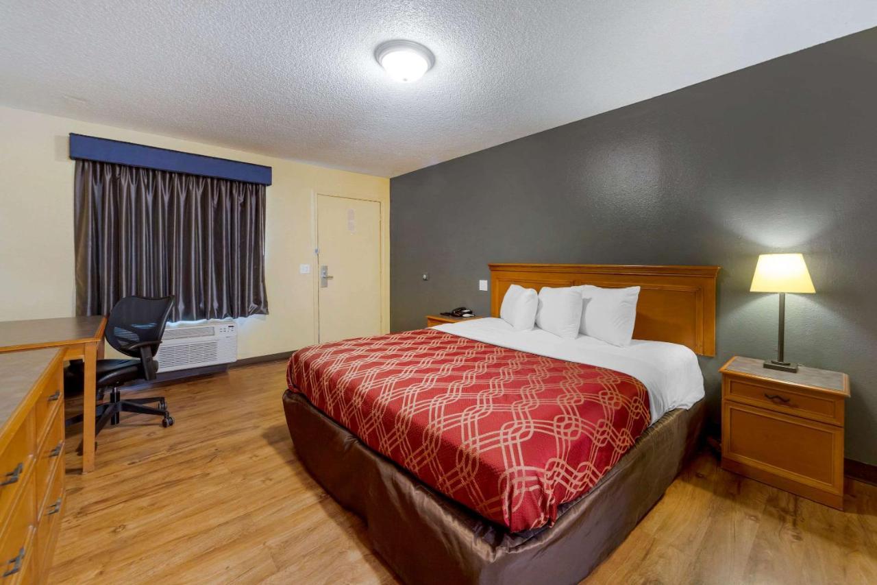 Econo Lodge Pryor Creek Kültér fotó