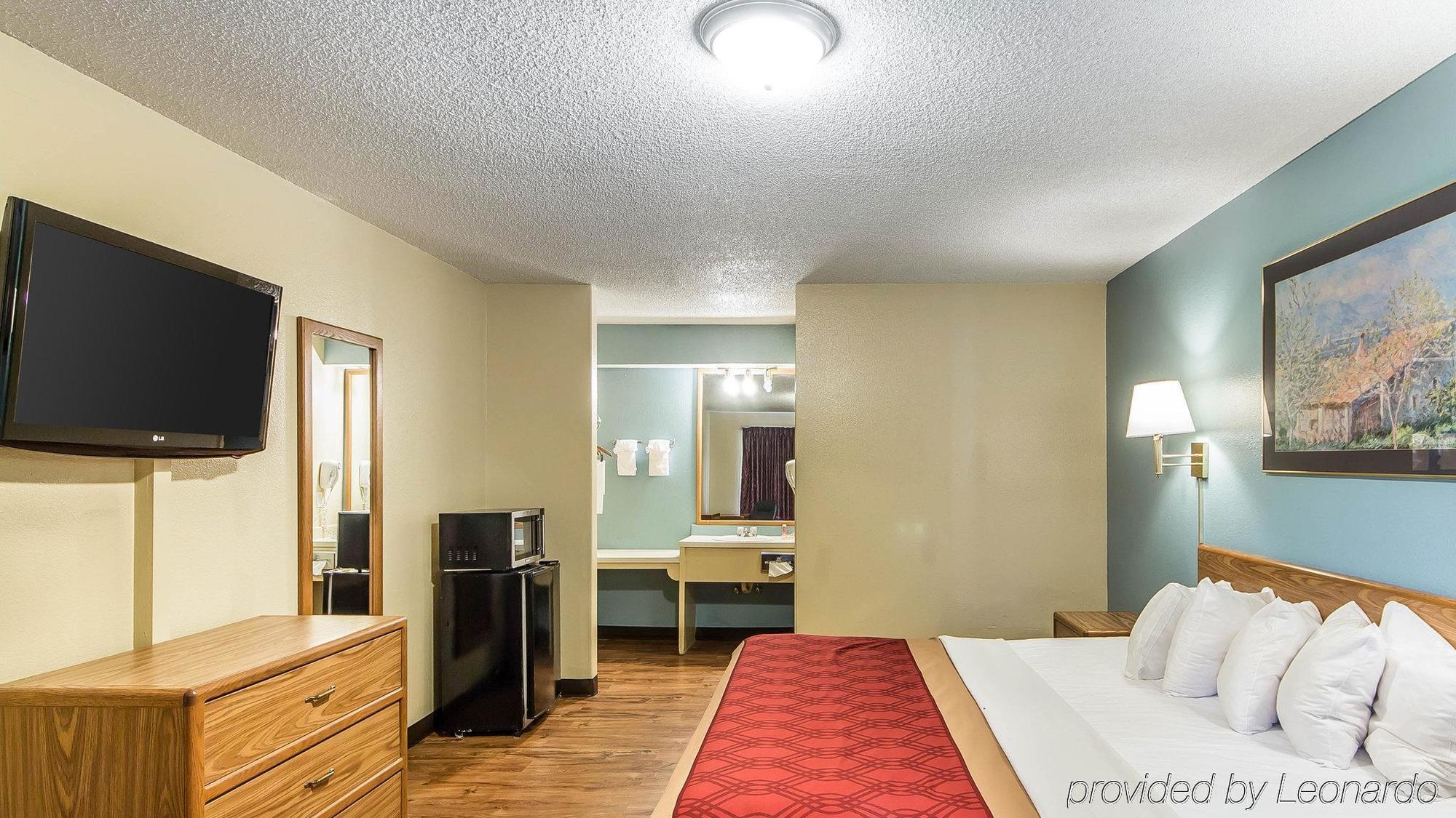 Econo Lodge Pryor Creek Kültér fotó