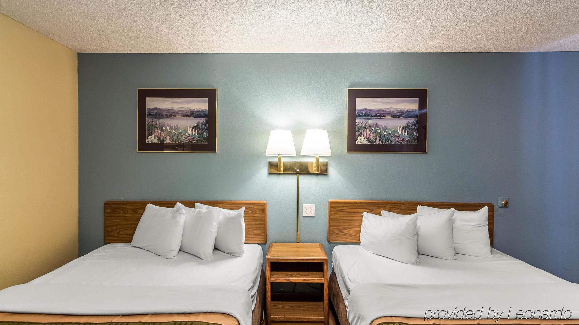 Econo Lodge Pryor Creek Kültér fotó