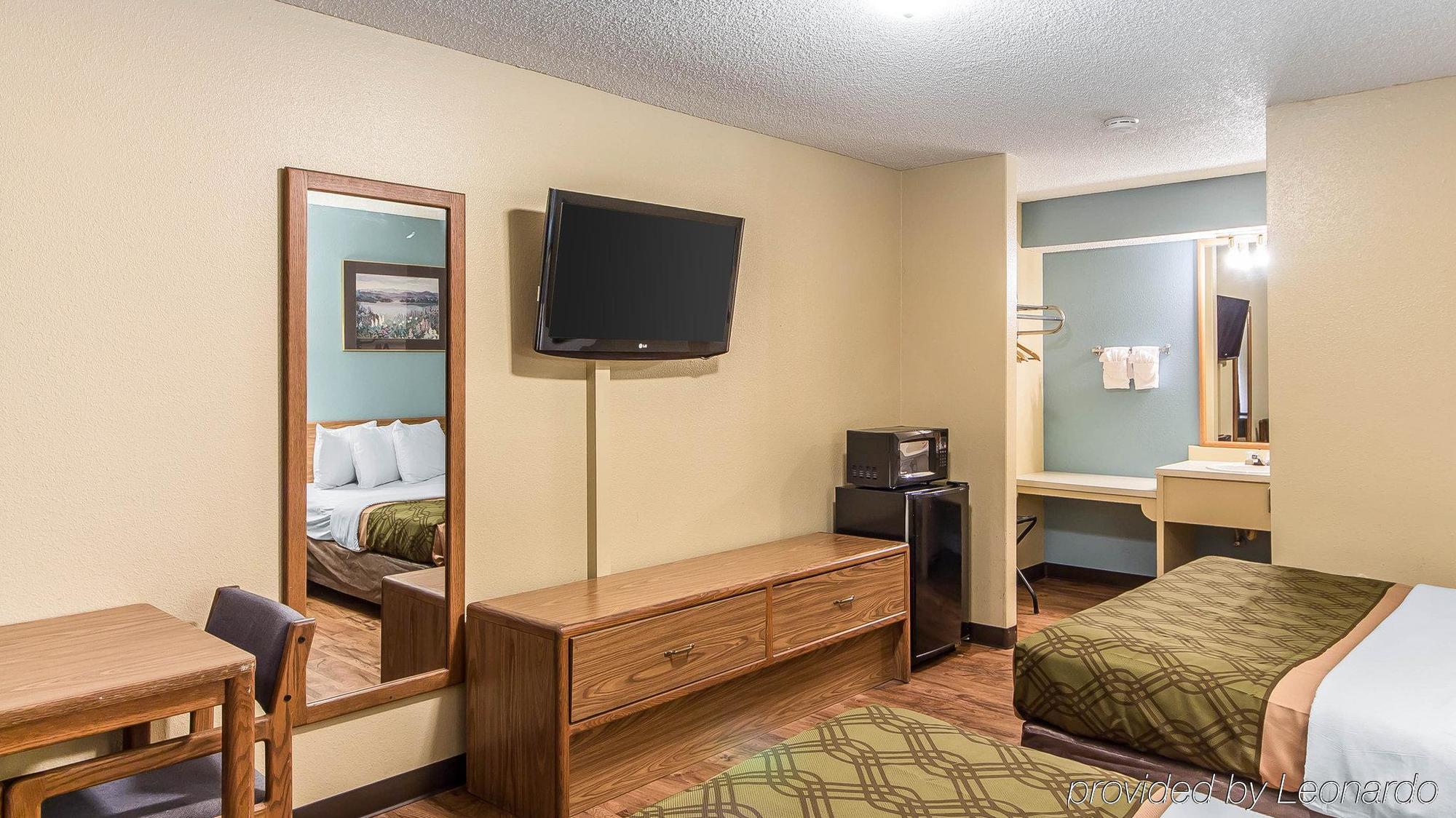 Econo Lodge Pryor Creek Kültér fotó