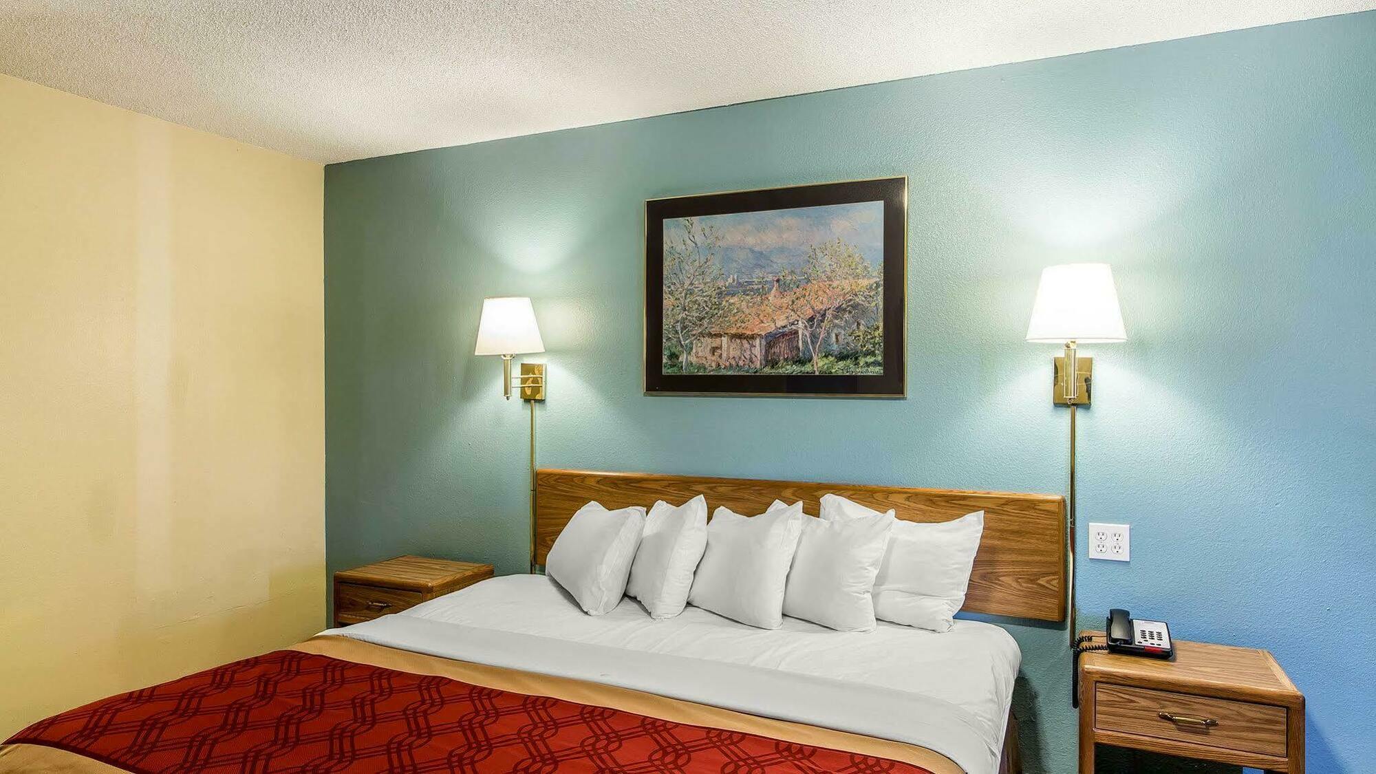 Econo Lodge Pryor Creek Kültér fotó