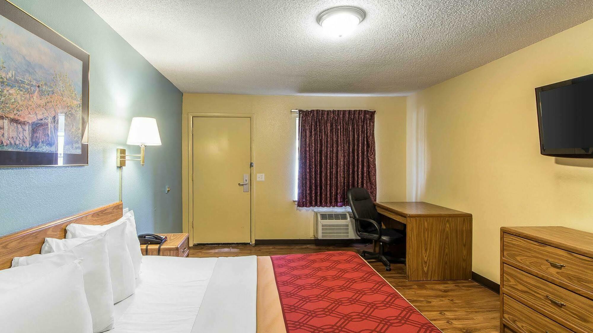 Econo Lodge Pryor Creek Kültér fotó