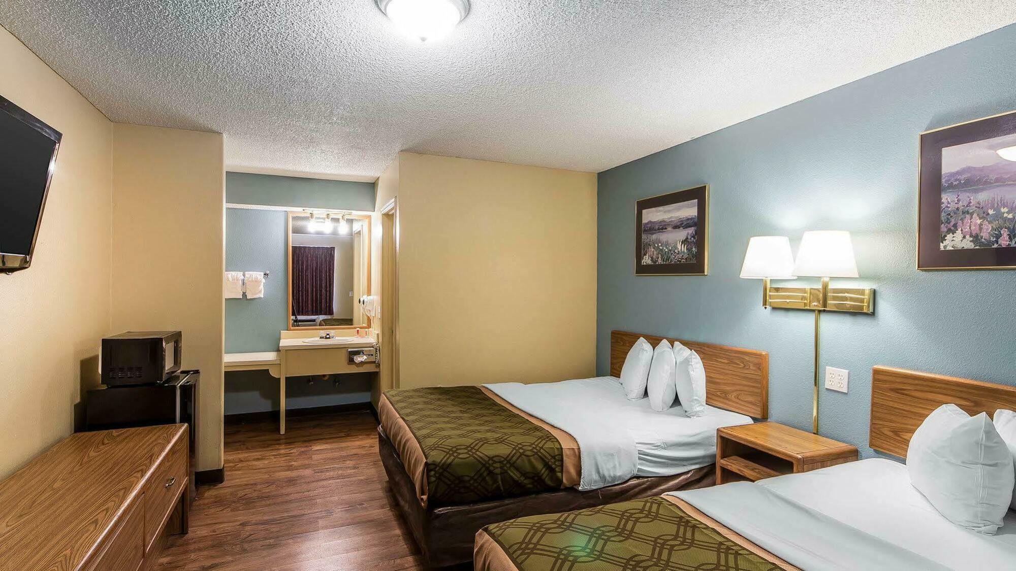 Econo Lodge Pryor Creek Kültér fotó