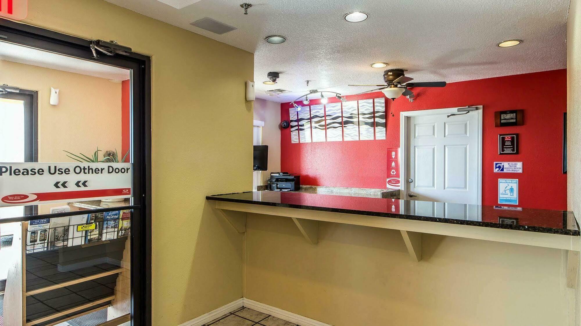 Econo Lodge Pryor Creek Kültér fotó