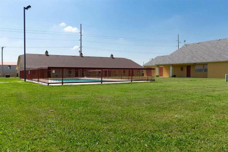 Econo Lodge Pryor Creek Kültér fotó