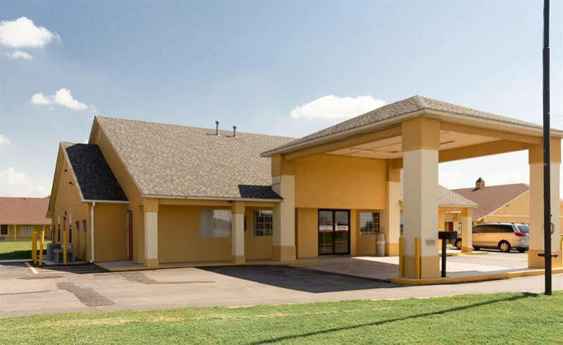 Econo Lodge Pryor Creek Kültér fotó