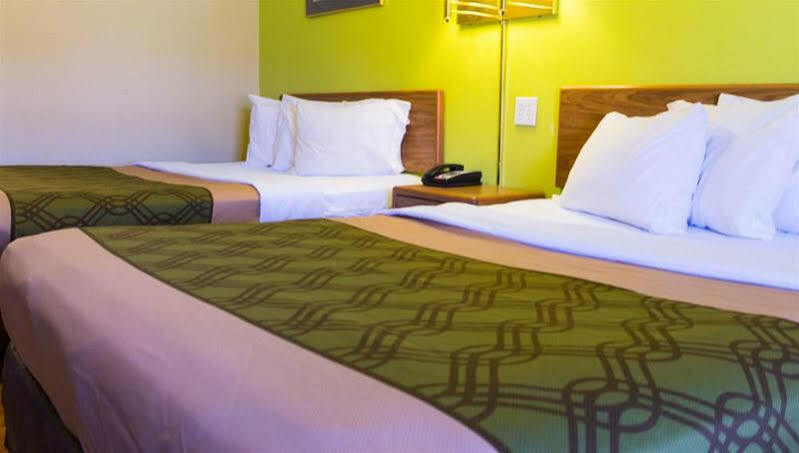 Econo Lodge Pryor Creek Kültér fotó